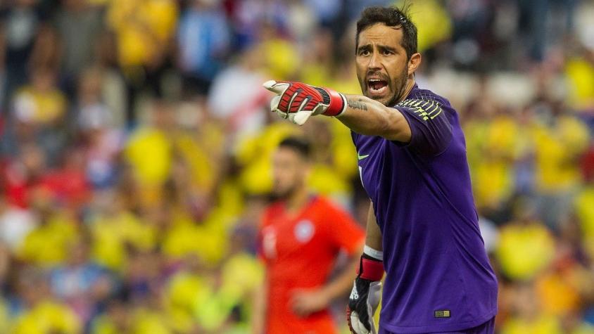 Claudio Bravo a los juveniles de Colo Colo: "De las adversidades nacen los campeones"