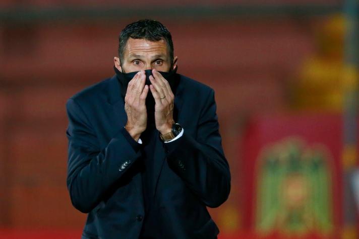 "Capaz que seas racista": El enfado de Gustavo Poyet en la derrota de la UC ante Unión Española