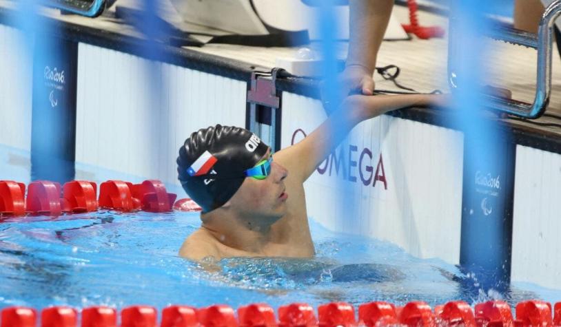 Alberto Abarza consigue medalla de plata en los 200 metros libres de Tokio 2020