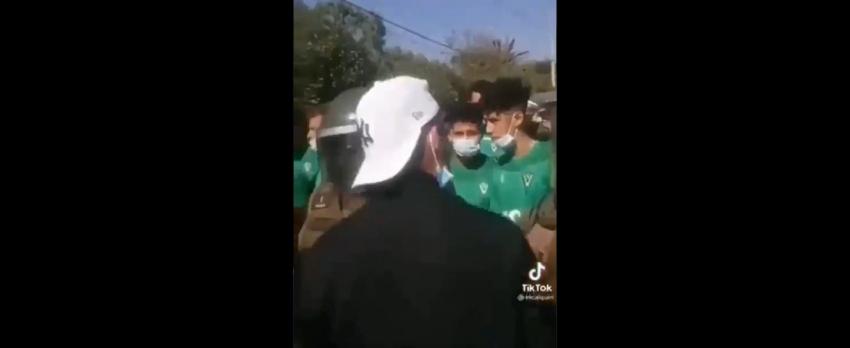 Tenso ambiente en Santiago Wanderers: hinchas encaran a dirigente y a jugadores