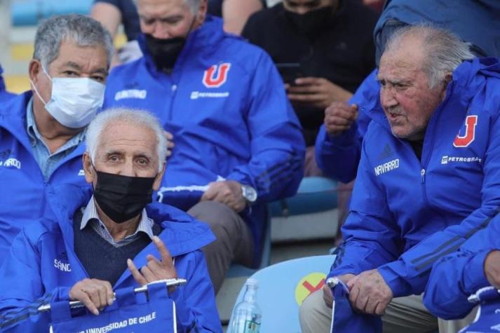 Históricos del Ballet Azul apoyan a la U en el Superclásico frente a Colo Colo en Rancagua