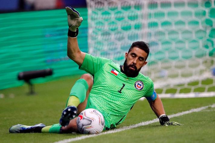 ¿Y el regreso a Colo Colo? Representante de Bravo dio su opinión sobre el futuro del arquero