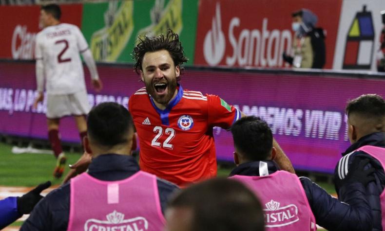 Dos árbitros argentinos para los partidos de Chile en Clasificatorias