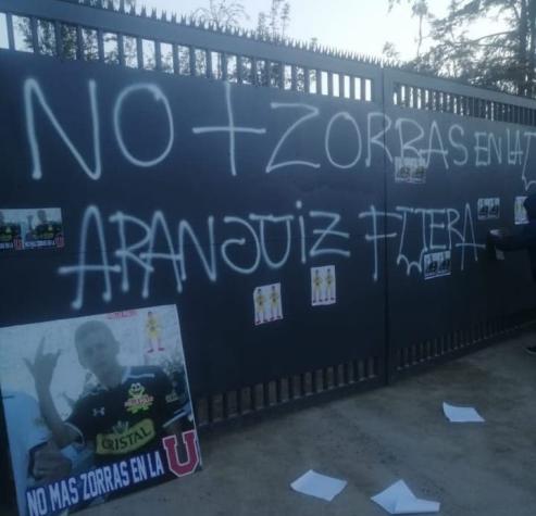 La U anuncia acciones judiciales contra barristas que amenazaron y hostigaron a jugadores