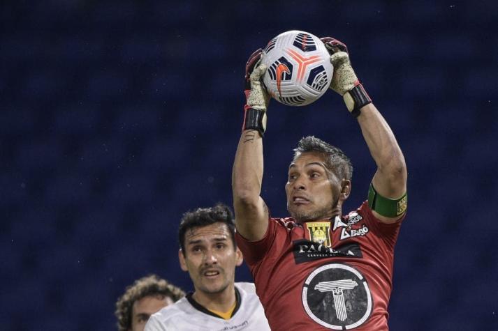Bolivia convocó a guardameta de 43 años para trascendental duelo con Chile por Eliminatorias