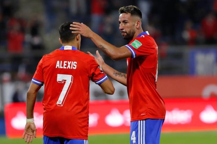 "Negativo y sin poder jugar": El reclamo de Mauricio Isla por ser baja por coronavirus en La Roja