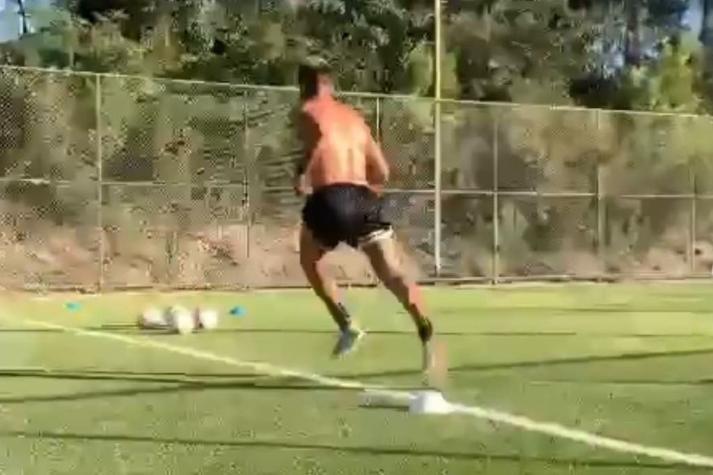 Mauricio Isla no para: el exigente entrenamiento del "Huaso" mientras permanece en aislamiento