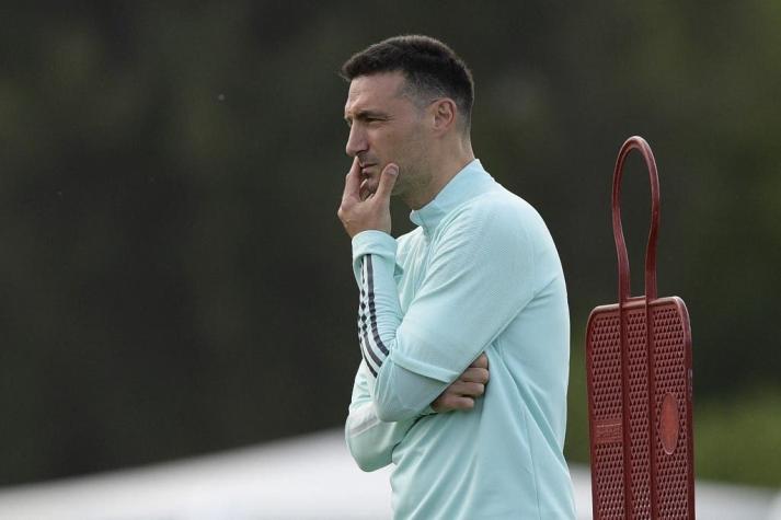 Lionel Scaloni da positivo por COVID-19: entrenador de Argentina no viajará a Chile