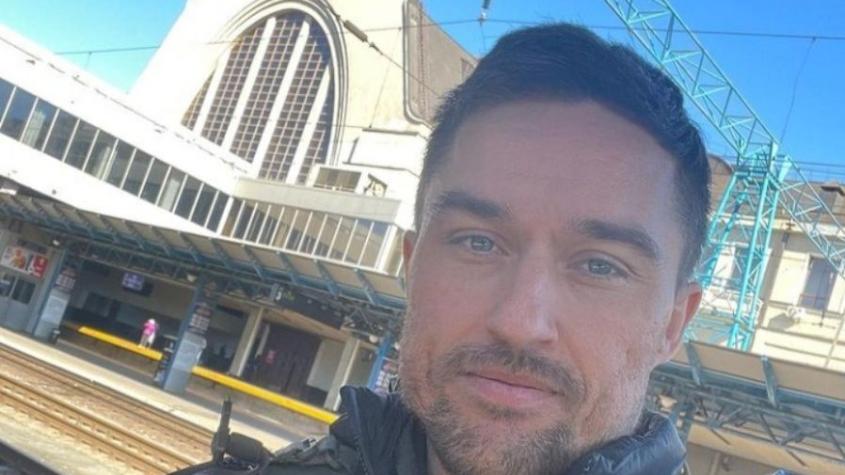 Ex tenista ucraniano mostró su armamento tras unirse al ejército