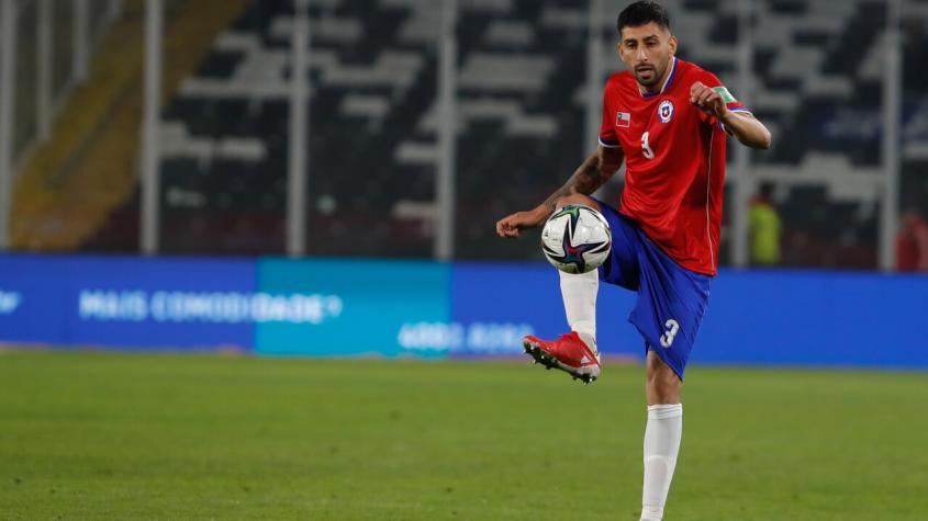Un soldado menos: Guillermo Maripán no jugaría el duelo decisivo ante Uruguay