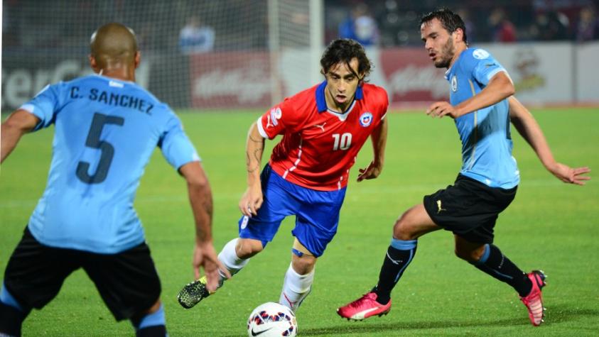 Jorge Valdivia ante Uruguguay por La Roja