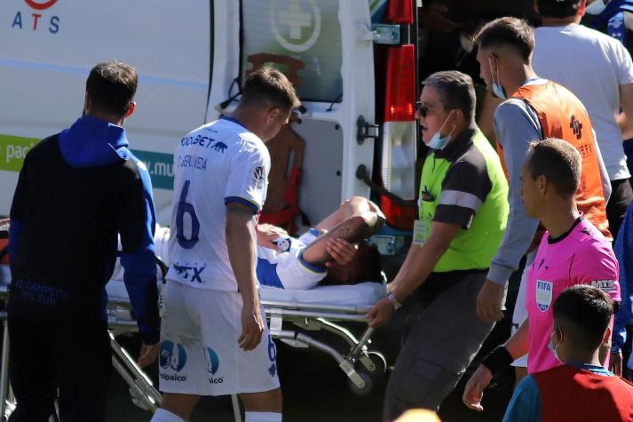 Nicolás Ramírez sufrió una terrible lesión en el duelo entre Everton y Huachipato