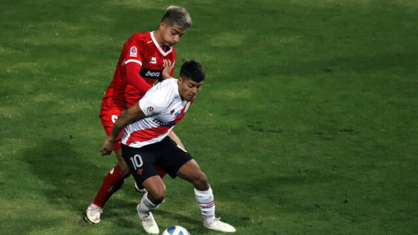 Unión La Calera y Curicó empataron en un pálido partido en el Sausalito