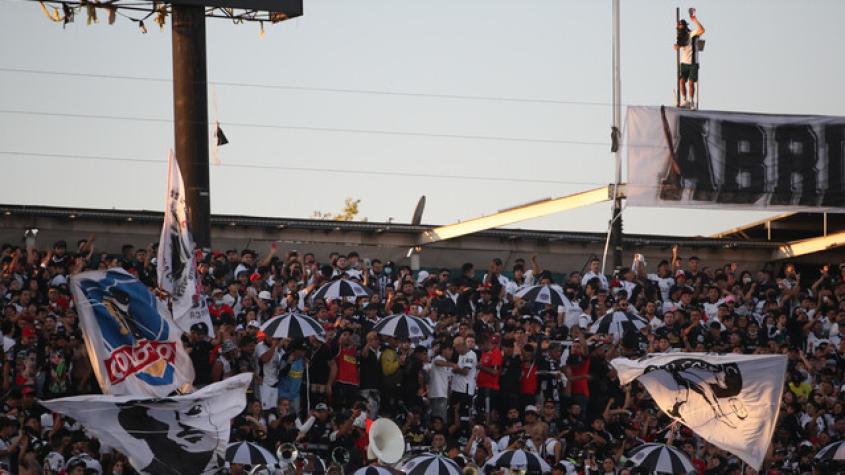 Gente en el techo, fuegos artificiales y petardos: drástico informe arbitral de Colo Colo vs. Cobresal