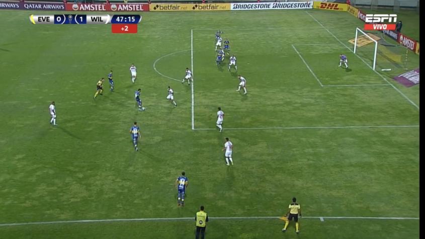 ¡Tres goles anulados! El polémico arbitraje en el debut de Everton en la Sudamericana