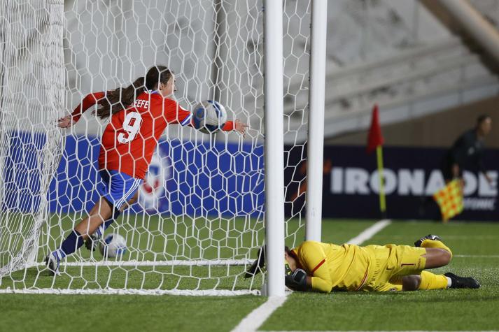 Un paso más cerca del Mundial: 'Roja' Femenina Sub 20 goleó a Perú en Sudamericano