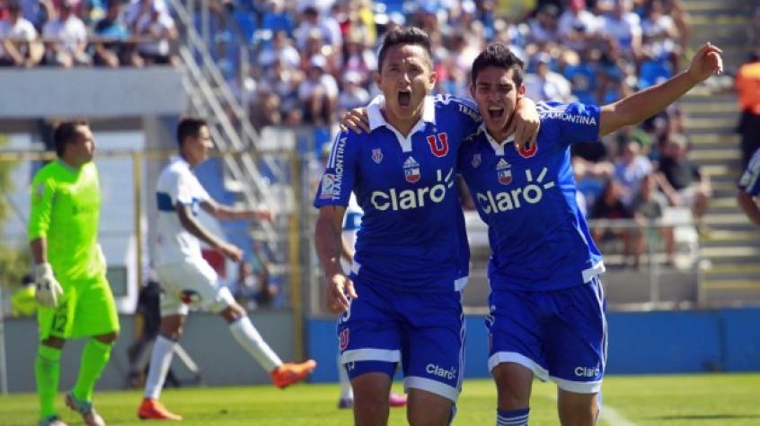 Universidad de Chile venció por última vez a Universidad Católica en San Carlos el año 2015.