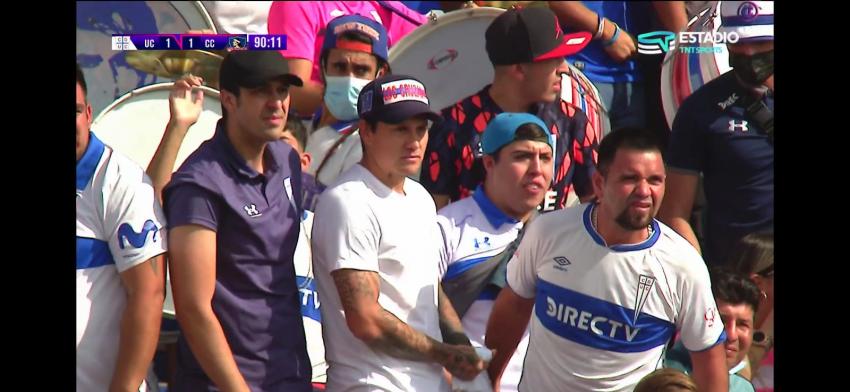 Nicolás Castillo reapareció en la barra de Los Cruzados y sufrió con el gol de Colo Colo