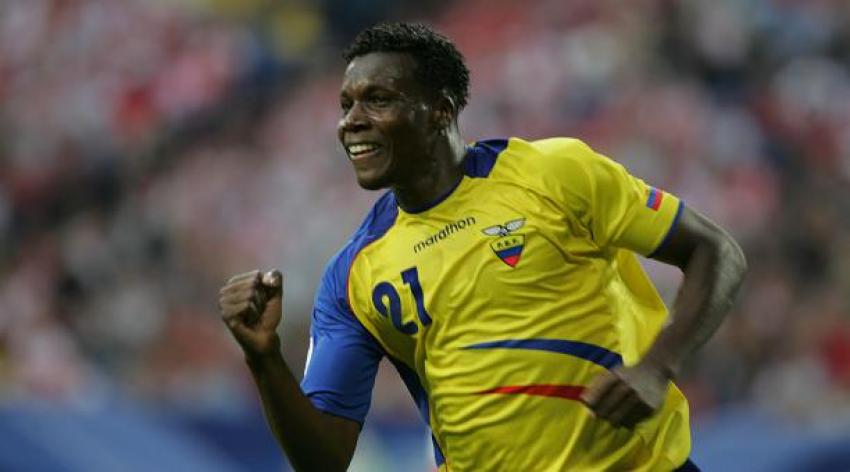 Ex mundialista ecuatoriano defendió la nacionalidad a Byron Castillo: "La federación de Ecuador tiene todas las pruebas"