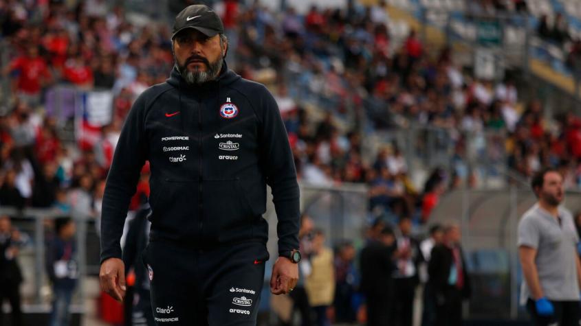 Entrenador de La Roja felicitó a Endler: "Con esfuerzo y dedicación se pueden lograr los sueños"
