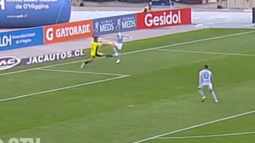 ¡Que error! El mal despeje de Bryan Cortés para que O'Higgins abra la cuenta ante Colo Colo