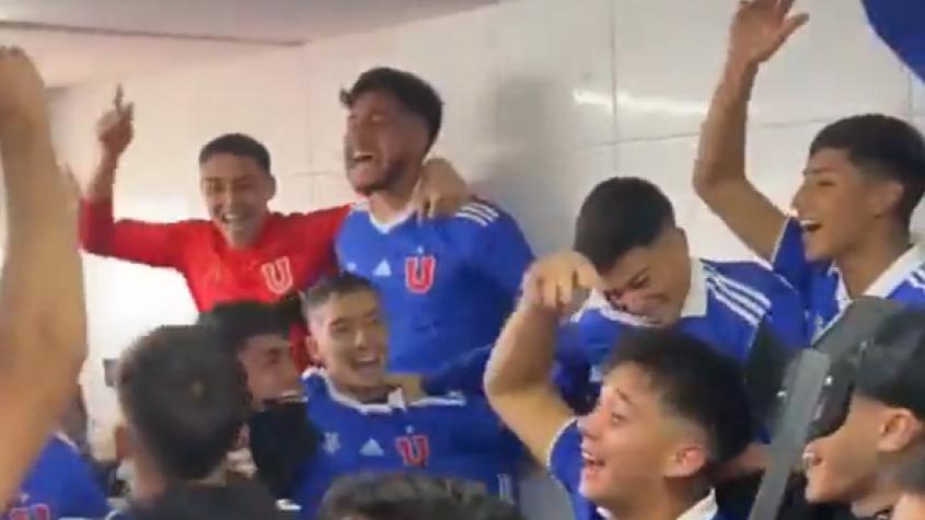 Video | La eufórica celebración del plantel de la U sub 17 tras la goleada sobre Colo Colo en el Fútbol Joven