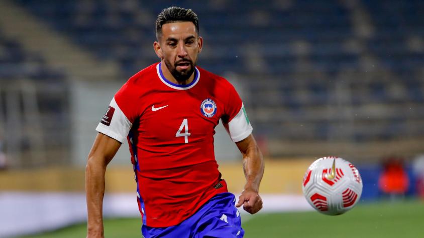 Se acerca a Chile: Mauricio Isla estaría a un paso de convertirse en nuevo jugador de la UC