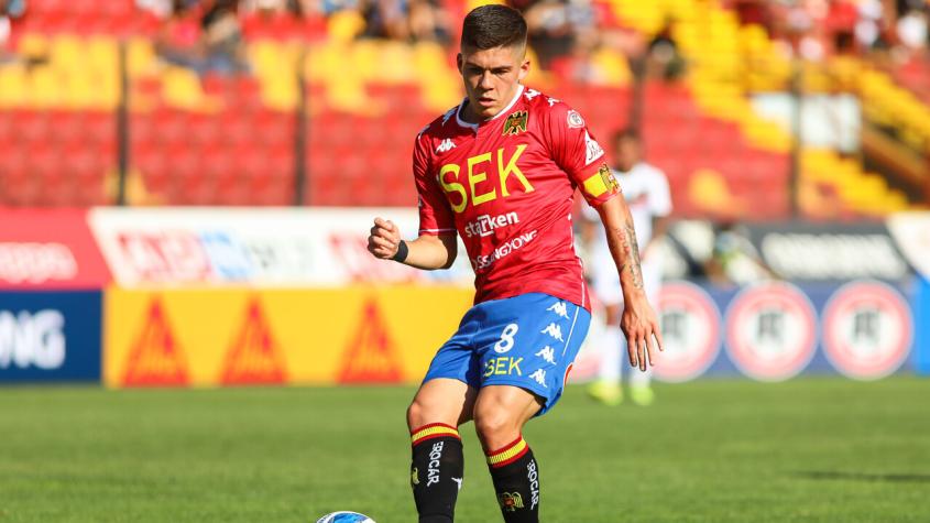 Con Víctor Felipe Méndez en la cima: Los 10 jugadores más caros del fútbol chileno