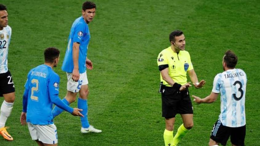 Piero Maza dirigió el partido entre Argentina e Italia.