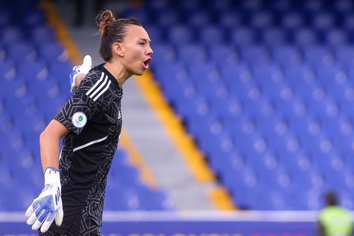 Tiane Endler: “Cualquier cosa que no sea clasificar al Mundial debe llamarse fracaso”