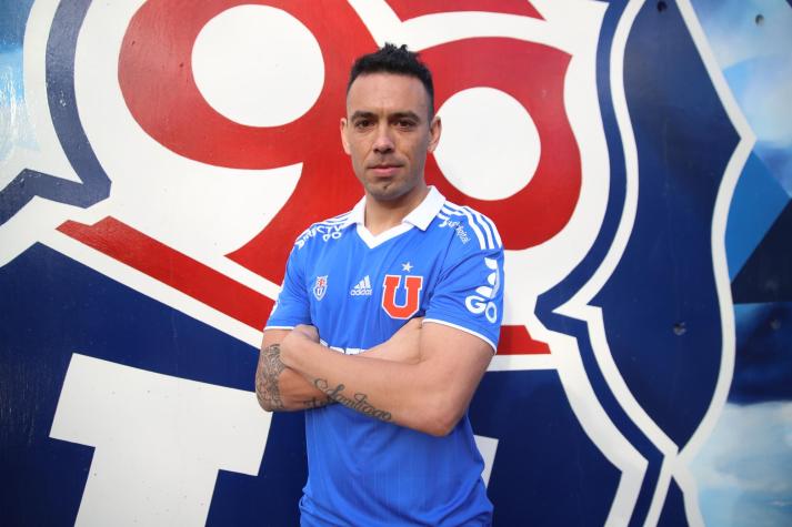 La U oficializó a Nery Domínguez como su nuevo refuerzo para la segunda rueda