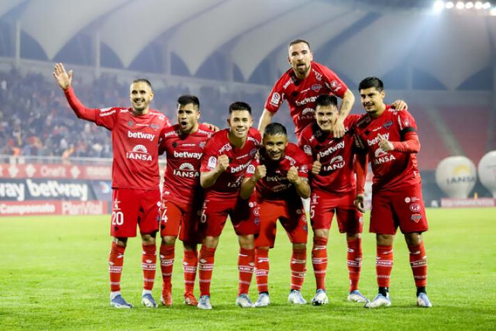 Ñublense derrotó a Cobresal en un partidazo y le mete presión a Colo Colo en la cima de la tabla