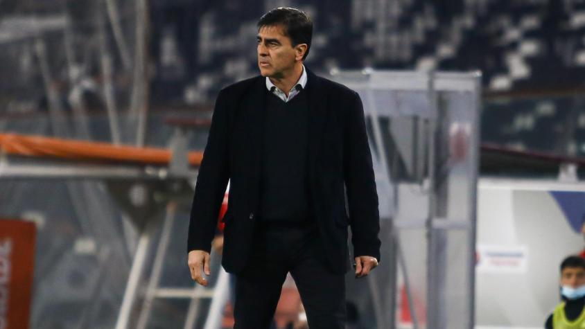 Gustavo Quinteros pone en duda su continuidad en Colo Colo: “Si viene un club grande o una selección, abriré las posibilidades”
