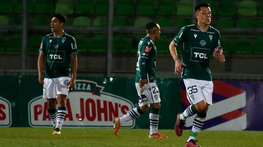Momento complicado en Wanderers: Miguel Ponce sacó del equipo a dos futbolistas por indisciplina