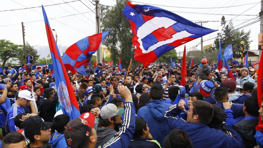 ¡El último aliento! Los De Abajo llamaron a un "banderazo" fuera del CDA previo al Superclásico