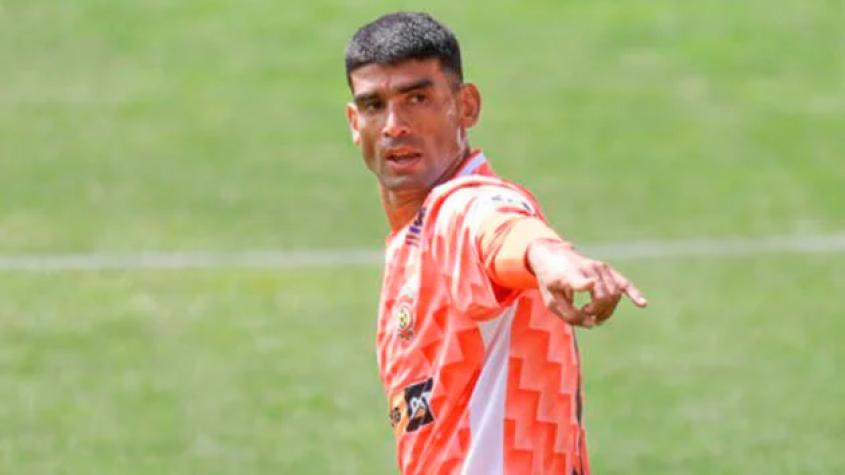 David Escalante sería denunciado por agredir a camarógrafo en Copa Chile