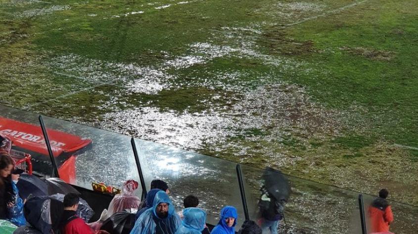 ¿Unión Española podrá recibir a la UC?: Hinchas quedaron preocupados por la cancha del Santa Laura