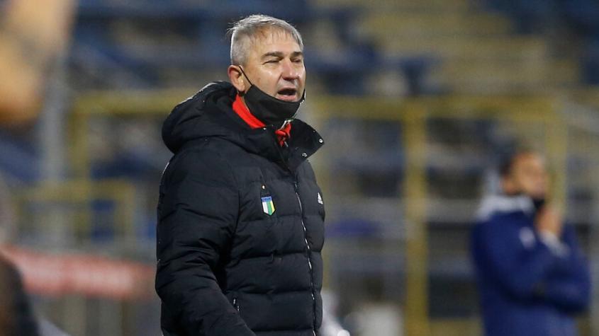 Miguel Ponce tendría los días contados: Santiago Wanderers busca contratar a Dalcio Giovagnoli como nuevo DT