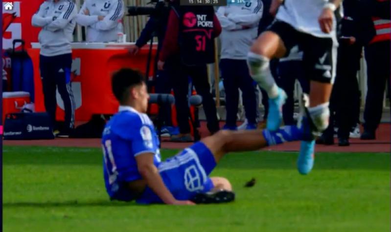 Bastián Tapia otra vez hace sufrir a la U: volvió a ser expulsado en un Superclásico en la misma temporada