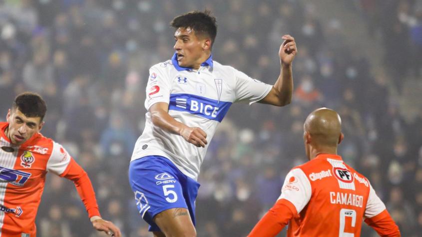 ¡Otro golpe para la UC! Yamil Asad sufrió una lesión y será baja para el duelo ante Everton