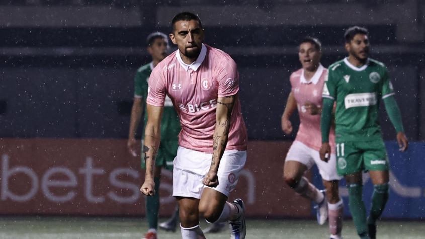 Universidad Católica se hizo fuerte por arriba ante Audax Italiano y quedó a un paso de los cuartos de final de Copa Chile