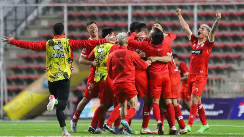 Unión La Calera remonta en los descuentos y vence a Colo Colo en un partidazo
