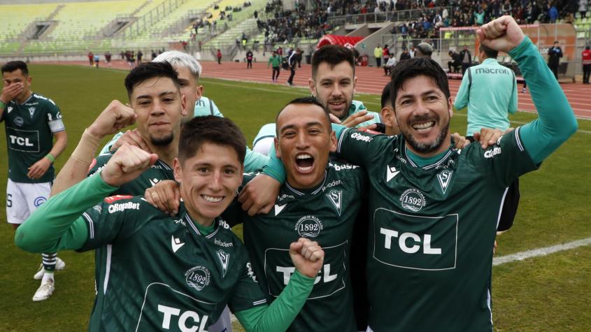 ¡Celebran en Valparaíso! FFCH le reconoció a Santiago Wanderers los títulos de 1941 y 1942