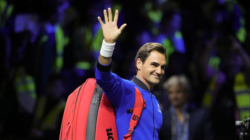 ¡De otro planeta! Roger Federer impresionó al mundo con un espectacular punto en su despedida