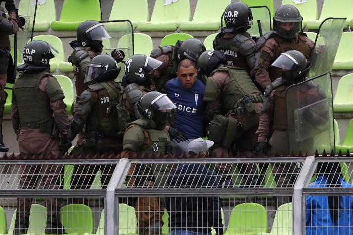 Carabineros confirma detención de dos sujetos tras agresión a Martín Parra en el Clásico Universitario