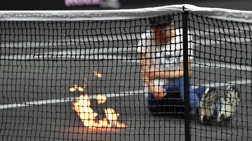 Imágenes impactantes: activista se quemó un brazo a modo de protesta en la Laver Cup