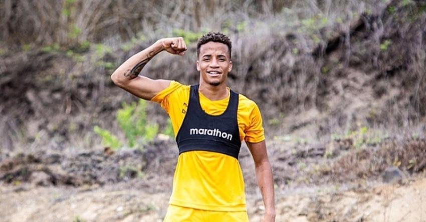 "Siguen hablando de mí... no me meto en balacera": la 'picante' reacción de Byron Castillo tras fallo de la FIFA