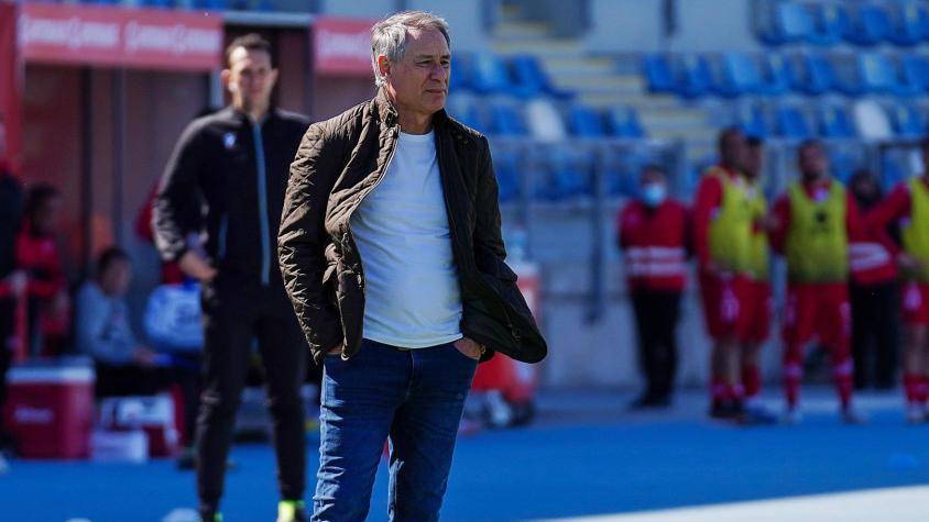 “Renunciamos a jugar”: La potente autocrítica de Ariel Holan tras el empate de la UC ante Ñublense