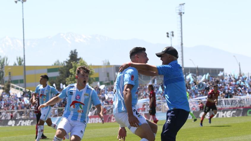 VIDEO | Relator se pega la mufa del año al dar a Magallanes como campeón de Primera B