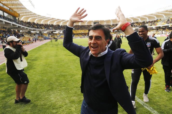 Gustavo Quinteros insistió en la clave para seguir en Colo Colo: "Ser un poco más no sólo en el país"